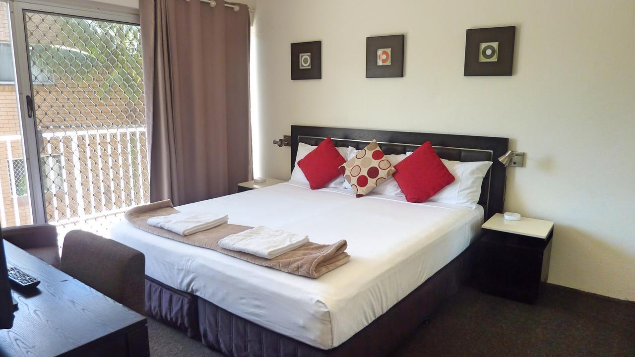 Jadran & El Jays Aparthotel Gold Coast