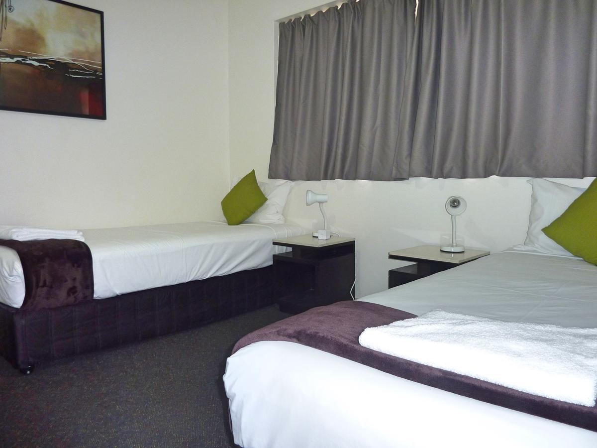 Jadran & El Jays Aparthotel 3*